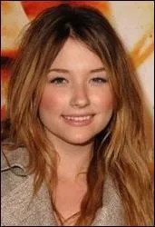 Comment s'appelle la fille de la voisine ?