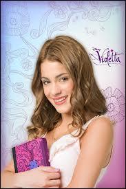 Quelle est l'actrice qui joue le rle de Violetta Castillo ?