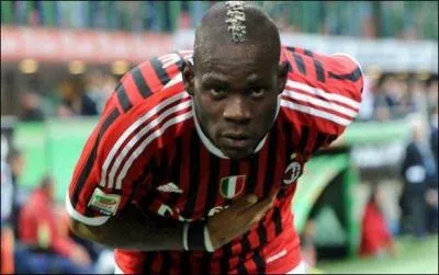 Qui est ce footballeur de l'AC Milan ?