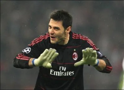 Qui est ce footballeur de l'AC Milan ?