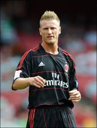 Qui est ce footballeur de l'AC Milan ?