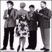 Sur le titre  Ave Fifi , qui chante ?