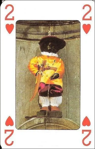 De quelle profession, le Manneken pis porte-t-il le costume ?