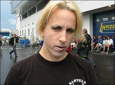 Qui est ce chanteur ?