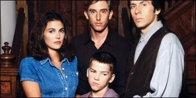 Dans quelle ville, de Caroline du Sud, le Shérif Lucas Buck règne-t-il en démon dans la série "American Gothic" ?