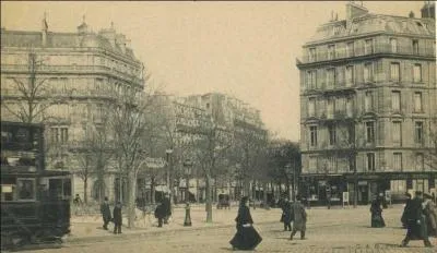 Il est dlimit  l'ouest par Neuilly-sur-Seine et Levallois-Perret et au nord par Clichy-la-Garenne et Saint-Ouen. Trs tendu d'ouest en est, c'est le...