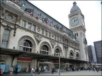 C'est  l'arrondissement de Reuilly , on lui attribue le bois de Vincennes. Ses quartiers sont ceux de Picpus, Bel-Air, Bercy et Quinze-Vingts. C'est le...