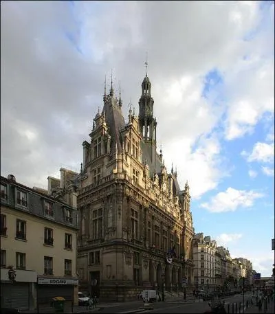 Il porte le nom d'  arrondissement de l'Entrept . Il contient les deux gares du Nord et de l'Est. Le quartier Saint-Vincent de Paul s'y trouve. C'est le...