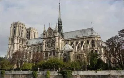 Cet arrondissement comporte l'Htel de Ville, les les de la Cit et de Saint-Louis, et surtout la Cathdrale Notre-Dame, lieu le plus visit de France avec 20 millions de visiteurs chaque anne (environ 30 000 personnes y entrent chaque jour). C'est le...