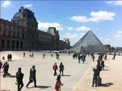 Cet arrondissement, situ au coeur de Paris, comprend le Muse du Louvre ainsi que le quartier des Halles, qui date du tout dbut du Moyen-ge. Il s'agit du...