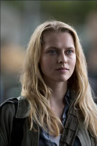 Qui est cette jeune femme ?