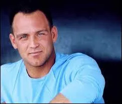 Quel sport pratique-t-il ?