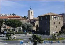 Nous allons nous promener  Sainte-Maxime (rgion P. A. C. A), dans le dpartement n...