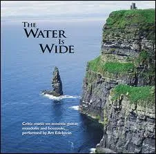 Greame Allwright a fidèlement traduit en français une chanson traditionnelle : ''The Water Is Wide'' . Dans quelle chanson Renaud a-t-il utilisé la même mélodie ?
