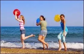 En 1964, Salvatore Adamo a chanté ''Les Filles du bord de mer'' . Quel chanteur atypique a repris cette chanson ?