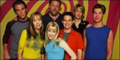 Comment se prénomme l'héroïne de la série américaine "Aux Frontières de l'étrange" ?