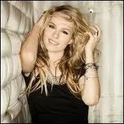 Comment s'appelle cette actrice ?