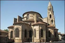 Nous voyons sur l'image la collgiale Saint-Lonard,  Saint-Lonard-de-Noblat (Haute-Vienne). Elle se situe en rgion ...