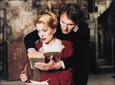 Quel est le titre de ce film sublime et tragique de Franois Truffaut (1980) o Catherine Deneuve, comdienne, rend visite  son mari juif dans le sous-sol d'un thtre ?