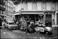 Au soir du jeudi de l'Ascension, le prsident Charles de Gaulle fait une intervention  la tlvision. Il annonce un futur rfrendum sur la participation. Le soir, aprs ce discours, que scandent les manifestants ?