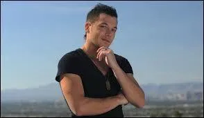 Comment s'appelle le cousin danseur de Jordan  Las Vegas ?