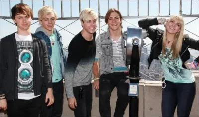 Comment s'appelle son groupe ?