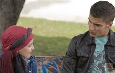 Saison 4. Comment s'appelle l'amie de Csar qui a un cancer ?