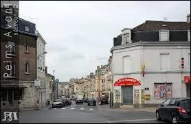 Nous sommes � pr�sent dans les rues de la commune de Barb�tre (Pays-de-la-Loire), situ�e dans le d�partement n� ...