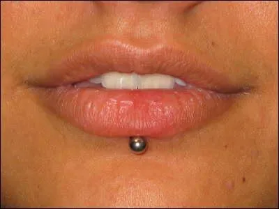 Quel est le nom de ce piercing ?
