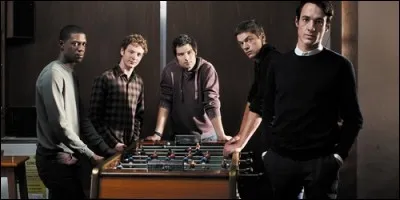 A quel séminaire les futurs prêtres vont-il participé dans la série "Ainsi soient-ils" ?