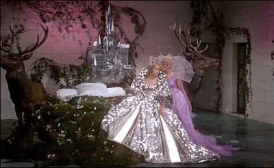 Quelle actrice a incarn  Peau d'ne  dans le film ralis par Jacques Demy ?