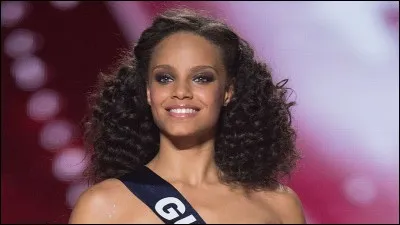 Et enfin notre dernière miss en date, Miss France 2017 s'appelle...