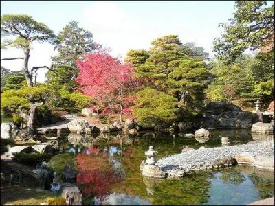 Le jardin botanique de Kyoto a t abandonn lors de la seconde guerre mondiale mais restaur dans les annes __.