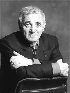 Combien mesure Charles Aznavour ?