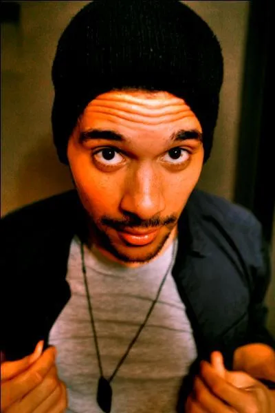 Il partage certaines de ses vidos avec  Pat  la ralisation , c'est ?