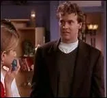 Client de Rachel, il commencera une relation avec elle. Il partira car Rachel l'aura demand en mariage, ce qu'il l'effraya. On parle de ...