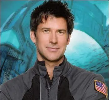 J'ai le gène des anciens et représente l'armée sur Atlantis :