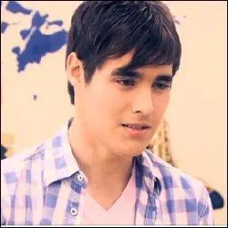 Comment s'appelle Leon en vrai ?