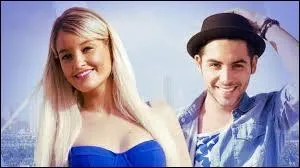 Avec qui fait-elle un duo sur Another day ?