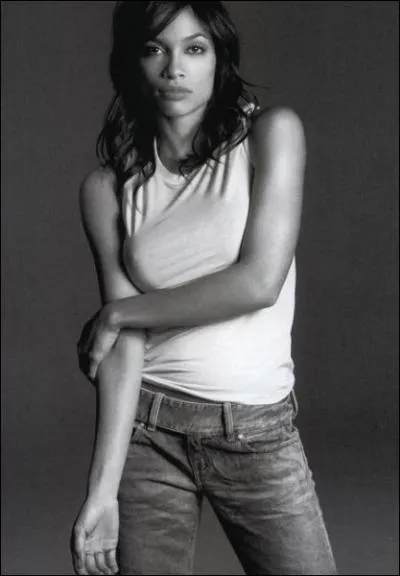 Jolie, mais qui est-ce  ?