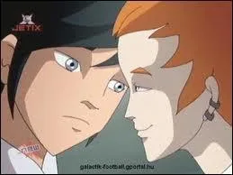 Qui ne reste pas dans l'quipe des Snow Kids en fin de saison 3 ?