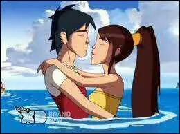 Avec qui Mei tait-elle avant Sinedd ?