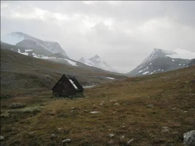 Je suis tomb par terre / C'est la faute  Voltaire / Le nez dans le ruisseau / C'est la faute  Rousseau : Trouvez le mot grce  Gavroche !