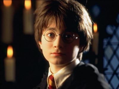 Qui a crit les sept tomes de la saga Harry Potter ?