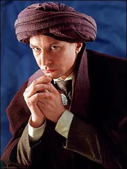Qui est vraiment le professeur Quirrell ?