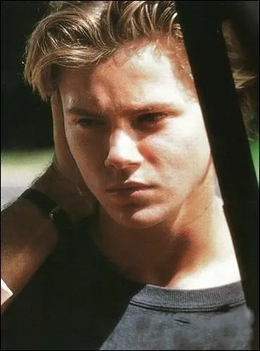 Quel jeune acteur aujourd'hui disparu est le hros de   bout de course , un film de Sidney Lumet ?