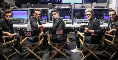 Qui est le plus g parmi les cinq membres du groupe ?