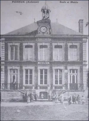 En 1881, toutes les communes ont eu l'obligation d'avoir une cole.