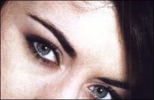 A qui sont ces yeux ?