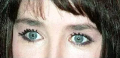 A qui sont ces yeux ?